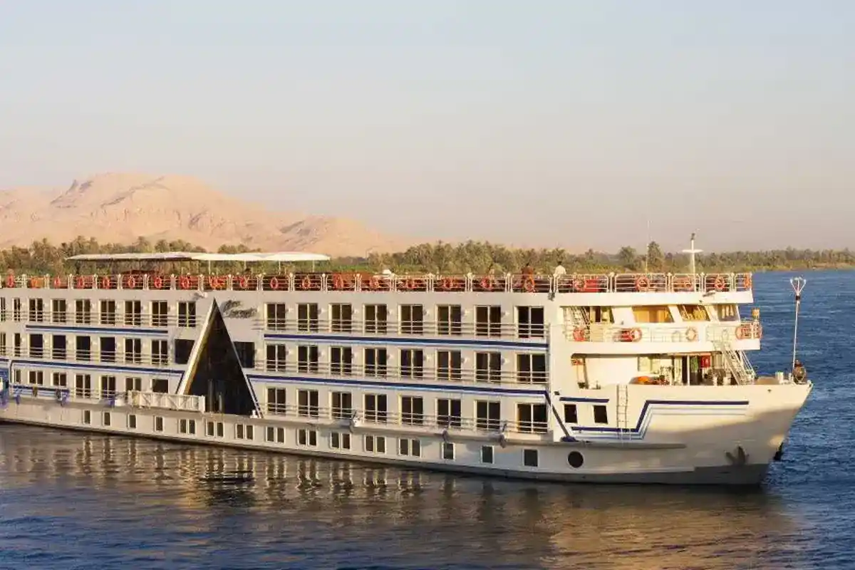 4-Day 3-Night Nile Cruise Aswan to Luxor | Standard Egypt Cruise